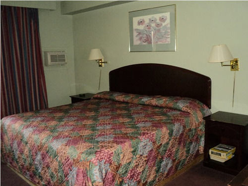 Budget Inn 2000 Hamilton Exterior photo